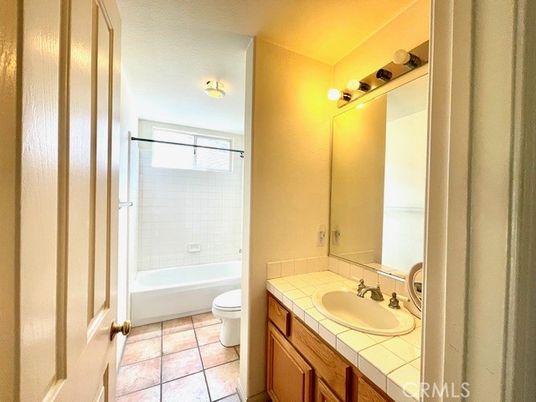 Bathroom, Interior, Tile Countertops