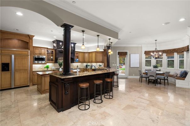 Chandelier, Dining room, Interior, Kitchen, Pendant Lights, Recessed Lighting, Stainless Steel Appliances