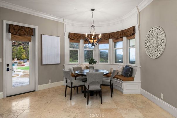 Chandelier, Dining room, Interior