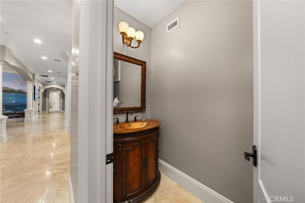 Bathroom, Interior, Recessed Lighting