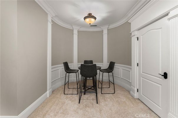 Dining room, Interior