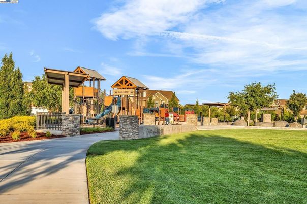 Backyard, Exterior, Playground