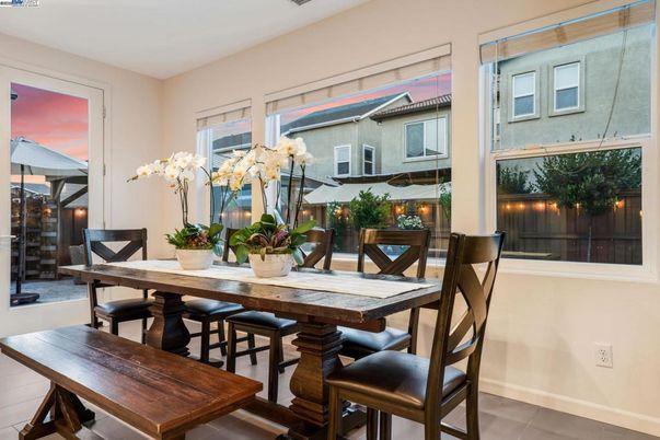 Dining room, Interior