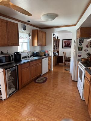 Dining room, Interior, Kitchen, Pendant Lights, Wood Texture Flooring