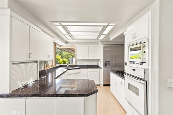 Glass Ceilings, Interior, Kitchen, Wood Texture Flooring