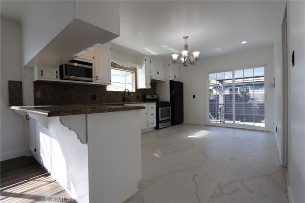 Chandelier, Interior, Kitchen, Marble, Recessed Lighting, Stainless Steel Appliances