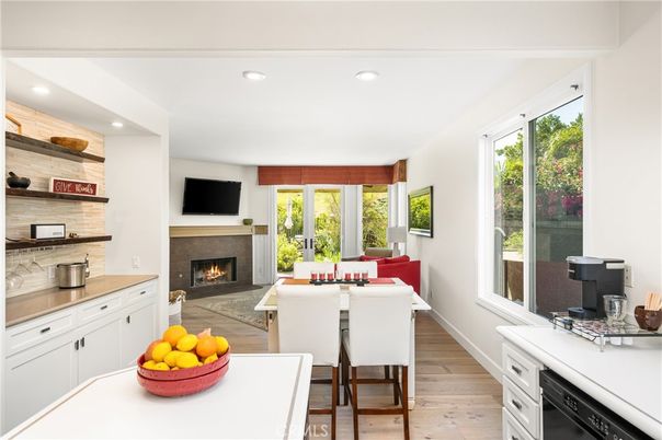 Dining room, Fireplace, Interior, Recessed Lighting, Wood Texture Flooring