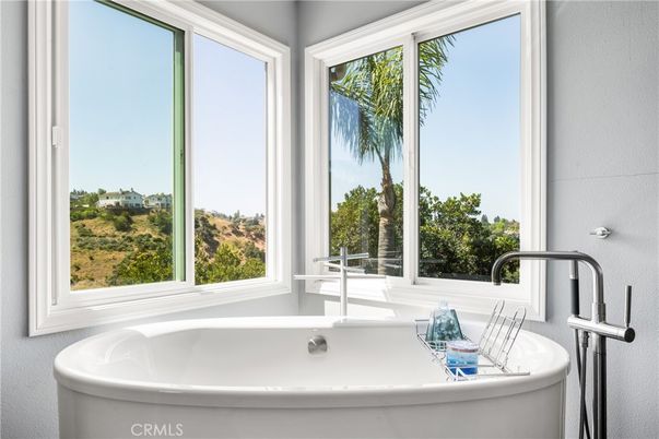 Bathroom, Free Standing Baths, Interior