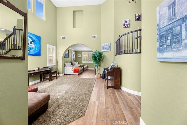 Interior, Pendant Lights, Wood Texture Flooring