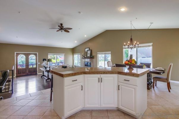 Chandelier, Dining room, Interior, Kitchen, Recessed Lighting