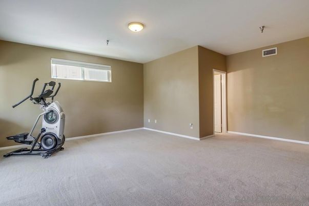 Empty room, Fitness Equipment, Interior