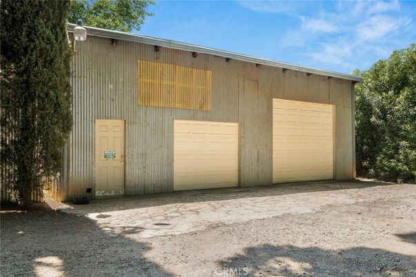 Detached Garage, Exterior