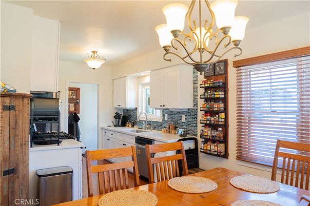 Chandelier, Dining room, Interior, Kitchen