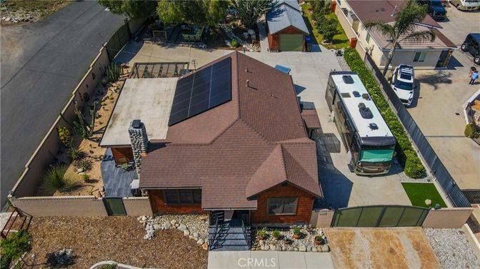 Exterior, Drone