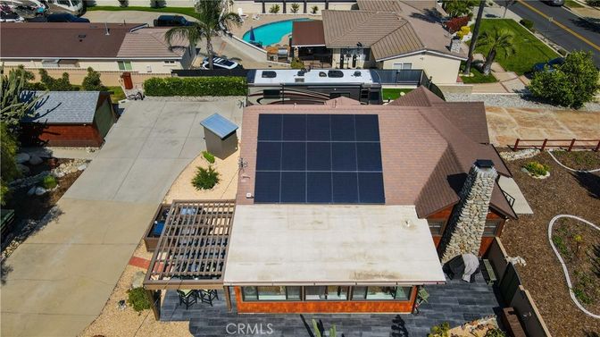 Exterior, Drone