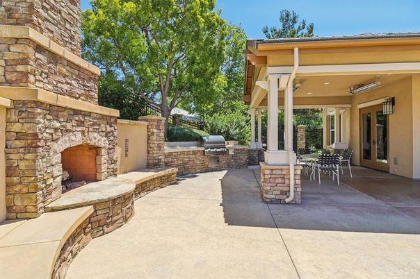 Exterior, Fireplace
