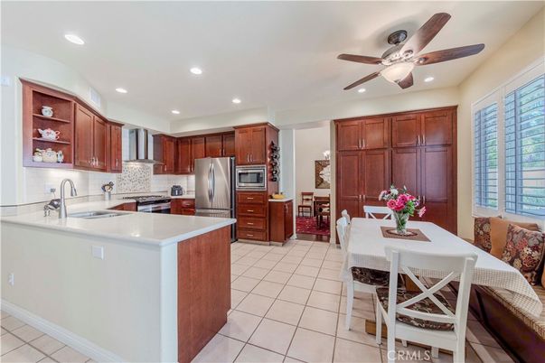 Dining room, Interior, Kitchen, Recessed Lighting, Stainless Steel Appliances