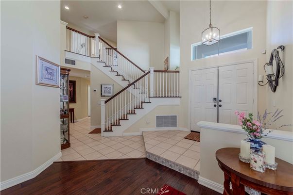 Interior, Pendant Lights, Recessed Lighting, Wood Texture Flooring