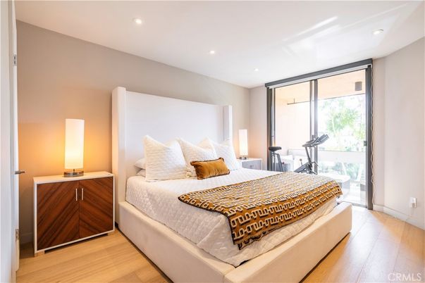 Bedroom, Fitness Equipment, Interior, Recessed Lighting, Wood Texture Flooring