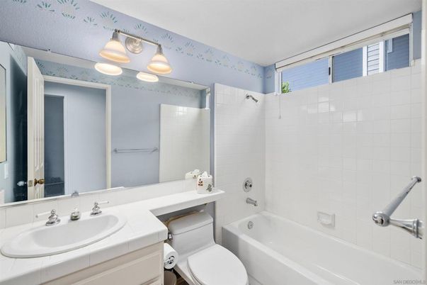 Bathroom, Interior, Tile Countertops
