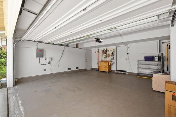 Garage, Interior
