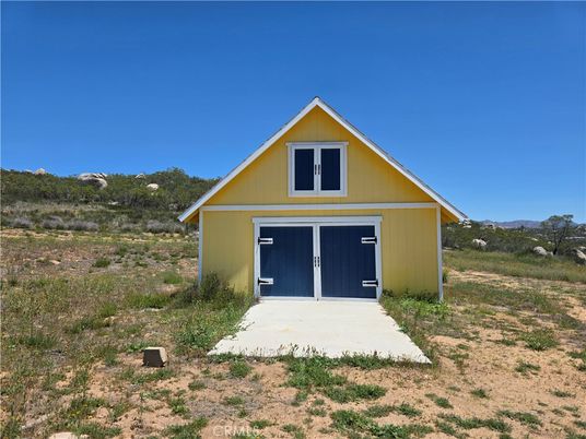 Detached Garage, Exterior