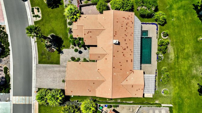 Exterior, Drone