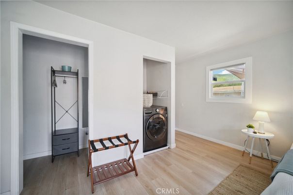 Interior, Utility Closets, Washer, Wood Texture Flooring
