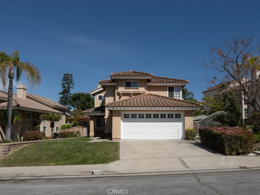 Attached, Exterior, Facade, Mediterranean