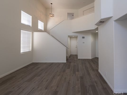 Interior, Pendant Lights, Wood Texture Flooring