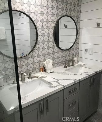 Bathroom, Dual Sink Vanities, Interior