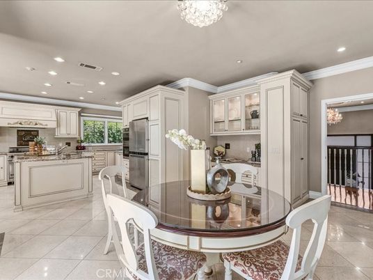Dining room, Interior, Kitchen, Recessed Lighting