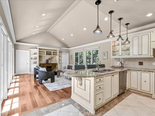 Interior, Kitchen, Living room, Pendant Lights, Recessed Lighting, Wood Texture Flooring