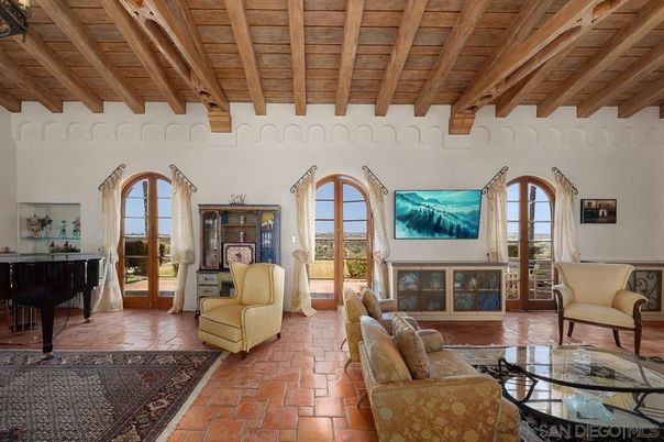 Interior, Living room, Piano, Wooden Beams, Wooden Ceilings