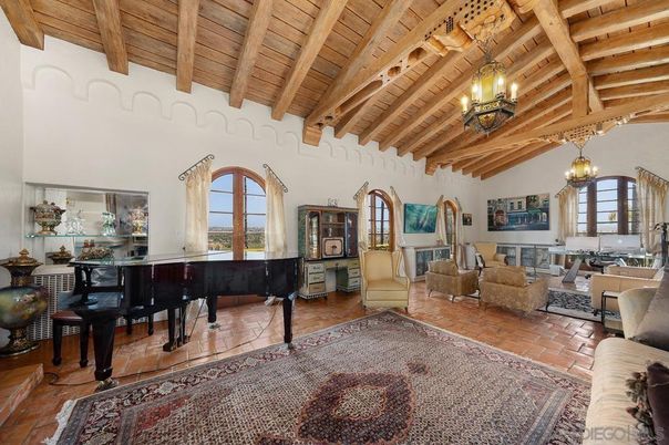 Chandelier, Interior, Living room, Pendant Lights, Piano, Wooden Beams, Wooden Ceilings