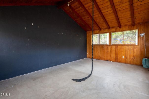Empty room, Interior, Wooden Beams, Wooden Ceilings, Wooden Walls