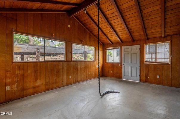 Empty room, Interior, Wooden Beams, Wooden Ceilings, Wooden Walls