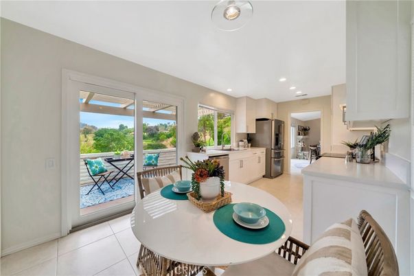 Dining room, Interior, Kitchen, Recessed Lighting, Stainless Steel Appliances