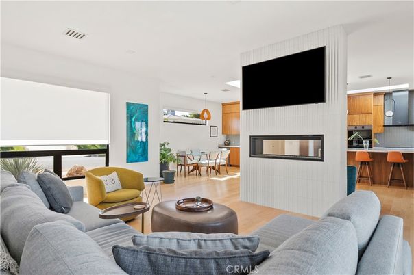 Dining room, Interior, Kitchen, Living room, Pendant Lights, Recessed Lighting, Wood Texture Flooring