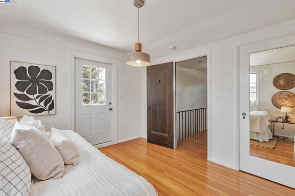Bedroom, Interior, Pendant Lights, Wood Texture Flooring