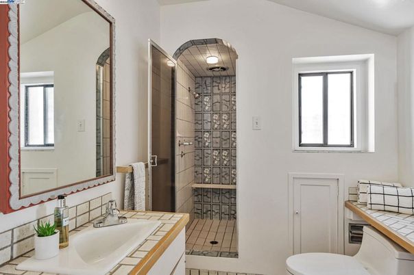 Bathroom, Interior, Tile Countertops
