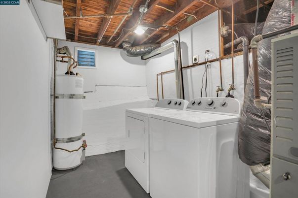 Interior, Washer, Wooden Beams, Wooden Ceilings