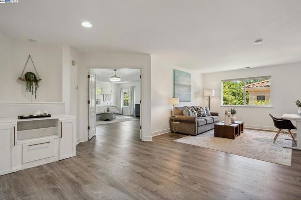 Dining room, Interior, Living room, Pendant Lights, Recessed Lighting, Wood Texture Flooring