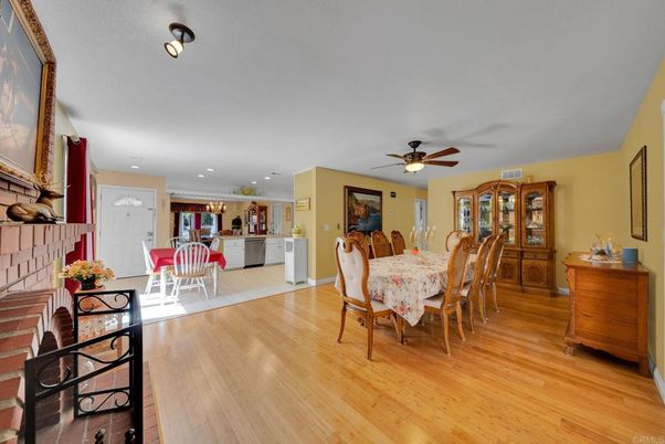 Dining room, Interior, Kitchen, Recessed Lighting, Wood Texture Flooring