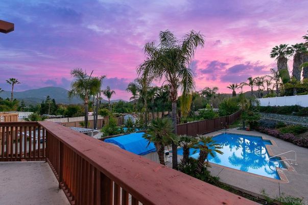 Exterior, Pool, Other