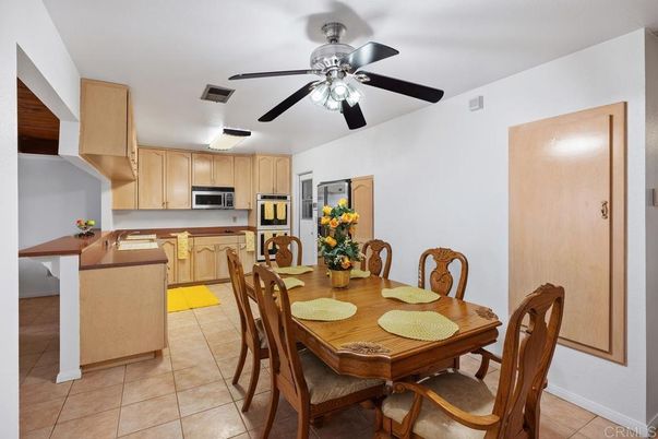 Dining room, Interior, Kitchen, Stainless Steel Appliances