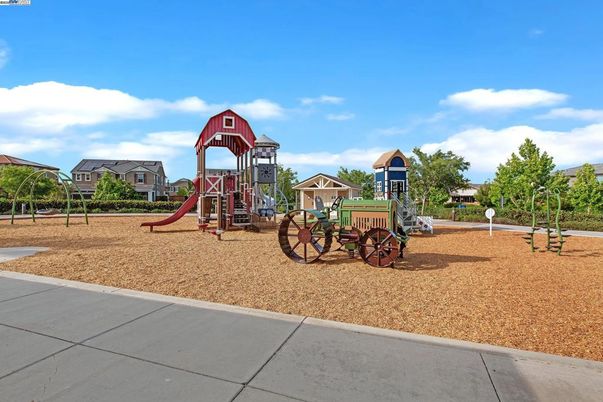Backyard, Exterior, Playground