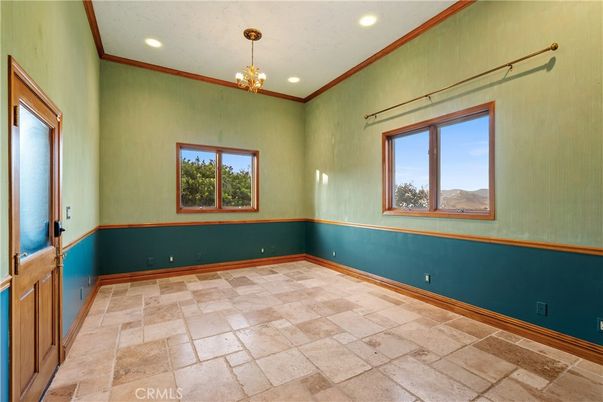 Chandelier, Empty room, Interior, Recessed Lighting