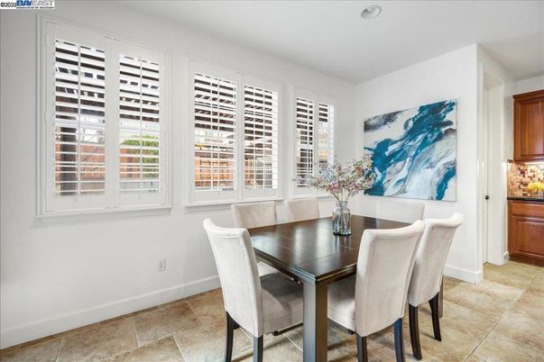 Dining room, Interior, Recessed Lighting