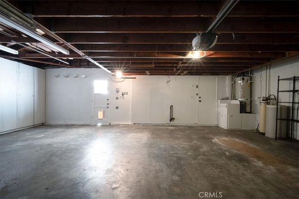 Garage, Interior, Wooden Beams